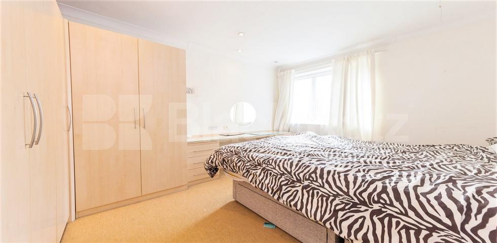 Modern and Central Apartment Connell Crescent , Park Royal